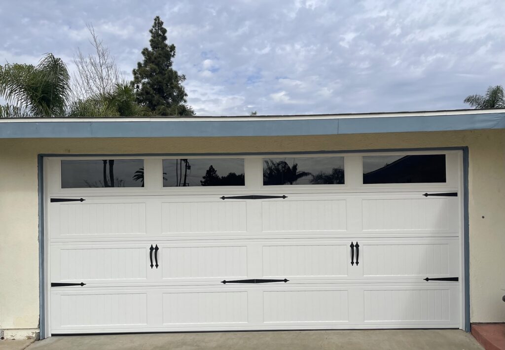 Long Panel Carriage House with Windows