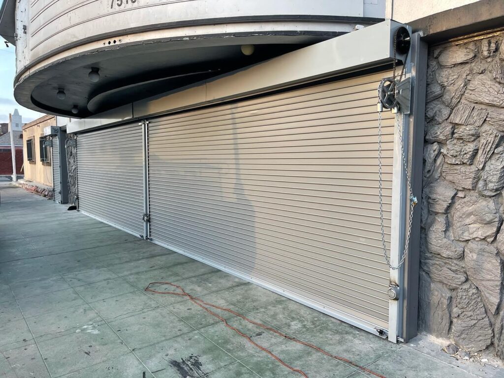 22 Gauge Gray Slat Metal Commercial Door