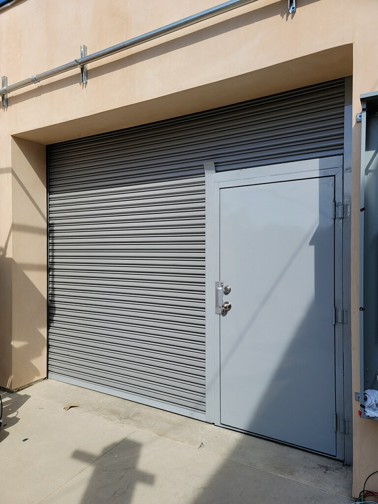 22 Gauge Gray Slat Metal Commercial Door