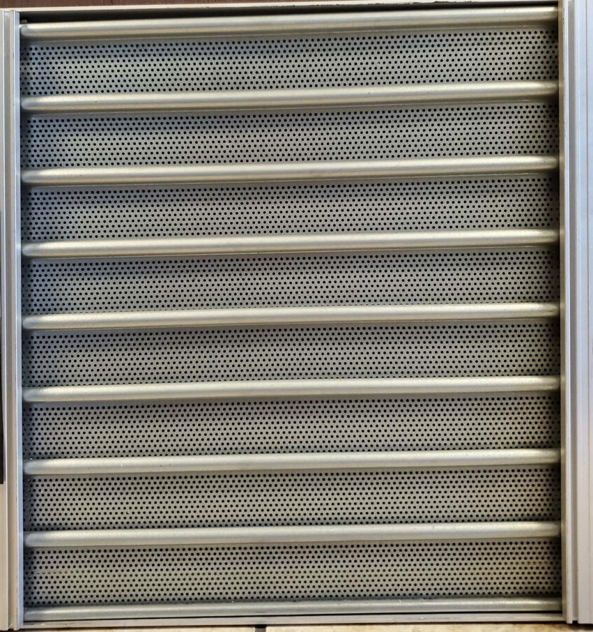 22 Gauge Gray Slat Metal Commercial Door