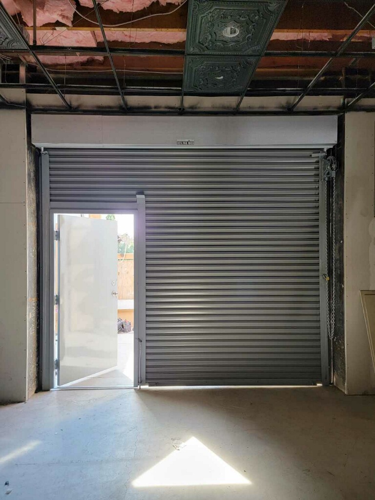 22 Gauge Gray Slat Metal Commercial Door